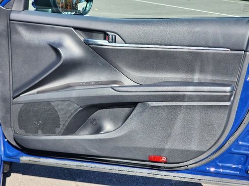 Used 2023 Toyota Camry SE image 10