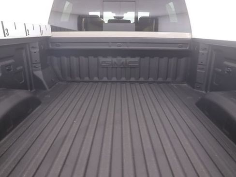 Used 2026 GMC Sierra 2500 AT4X w/ LPO, Black Badging Package AWD/4WD image 33