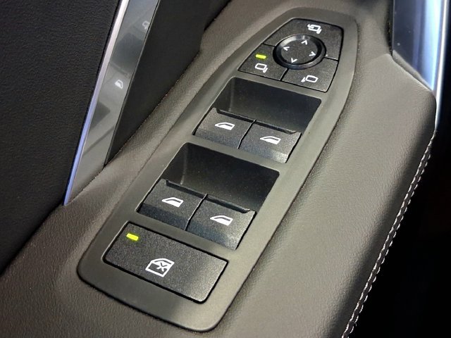 New 2027 BMW X1 xDrive28i w/ Technology Package AWD/4WD image 9