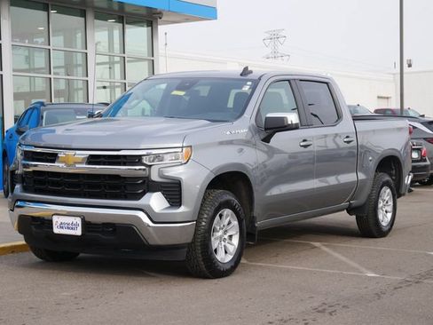 Used 2025 Chevrolet Silverado 1500 LT AWD/4WD image 2