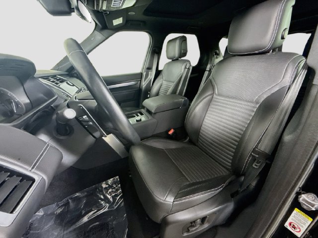 Used 2023 Land Rover Discovery S R-Dynamic AWD/4WD image 21