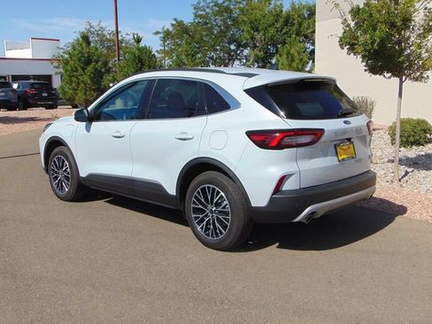 Certified 2026 Ford Escape SE FWD image 4