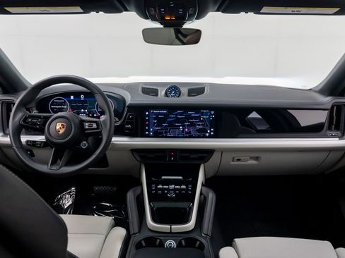 Certified 2024 Porsche Cayenne Coupe AWD/4WD image 11