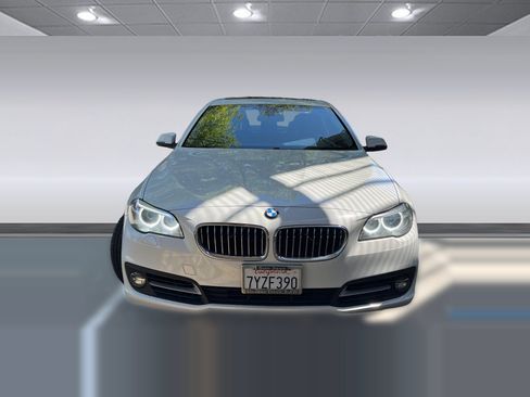 Used 2015 BMW 528i Sedan RWD image 4