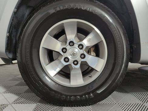 Used 2011 Toyota 4Runner SR5 w/ Premium Pkg w/Leather RWD image 20