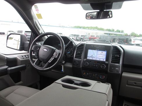 Used 2019 Ford F150 XLT w/ Equipment Group 302A Luxury AWD/4WD image 25