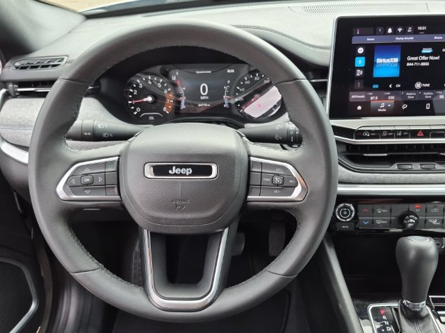 Used 2024 Jeep Compass Latitude AWD/4WD image 18