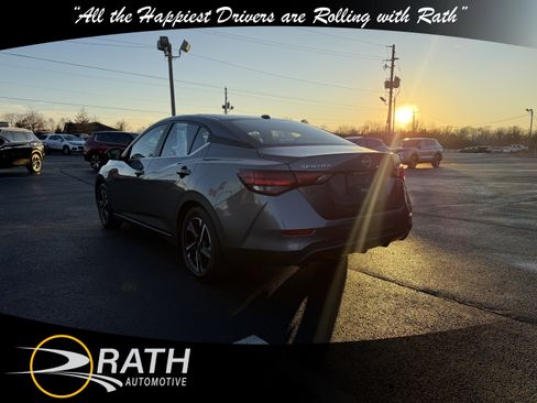 Used 2024 Nissan Sentra SV image 7