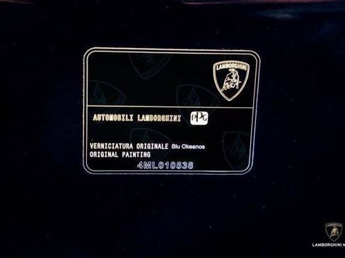 Used 2025 Lamborghini Urus SE AWD/4WD image 6