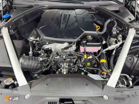 Used 2025 Genesis G70 2.5T w/ Sport Prestige Package image 57