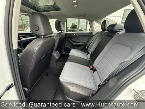 Used 2026 Volkswagen Jetta SE FWD image 7