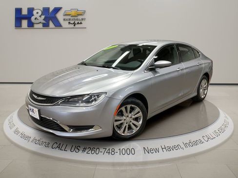 Used 2015 Chrysler 200 Limited w/ Convenience Group image 27