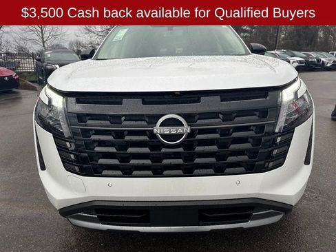 New 2026 Nissan Pathfinder Platinum image 35