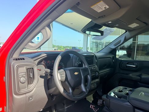 Used 2026 Chevrolet Silverado 1500 W/T RWD image 11
