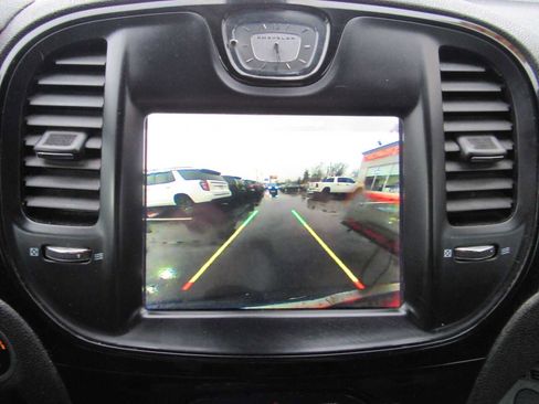 Used 2018 Chrysler 300 S w/ 300S Alloy Edition image 13