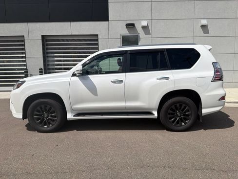 Used 2020 Lexus GX 460 Premium w/ Premium Package AWD/4WD image 3