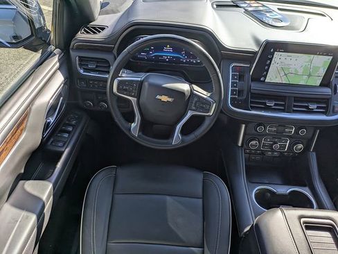 Used 2024 Chevrolet Suburban Premier image 15