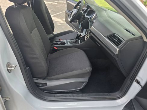Used 2019 Volkswagen Jetta SE FWD image 26