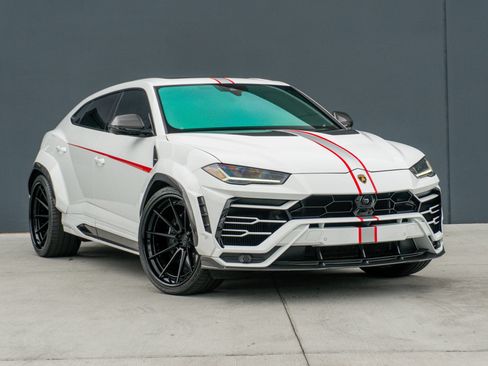 Used 2021 Lamborghini Urus AWD/4WD image 5