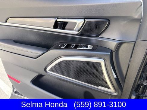 Used 2024 Kia Telluride S w/ S Sunroof Package AWD/4WD image 14