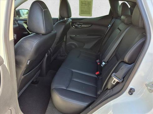 Used 2021 Nissan Rogue Sport SL w/ Premium Package FWD image 20