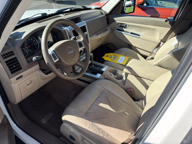 Used 2010 Jeep Liberty Limited AWD/4WD image 26