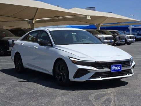 New 2026 Hyundai Elantra SEL Sport Premium FWD image 2