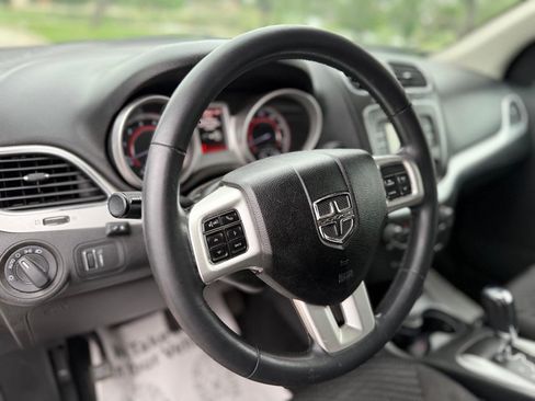 Used 2018 Dodge Journey SE w/ Popular Equipment Group FWD image 29