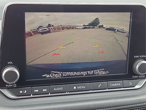 Used 2025 Nissan Rogue SV FWD image 16