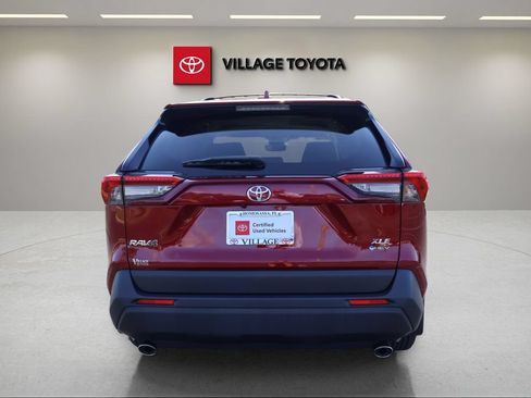 Certified 2025 Toyota RAV4 XLE AWD/4WD image 4