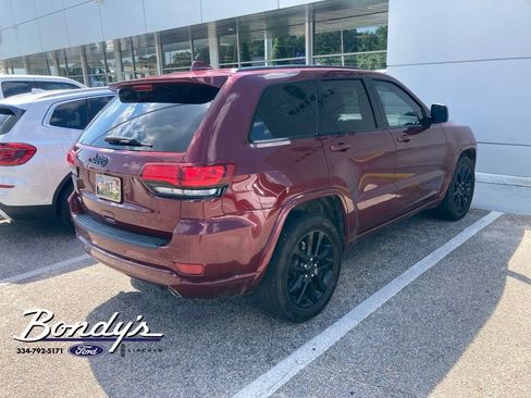 Used 2021 Jeep Grand Cherokee Laredo X RWD image 5