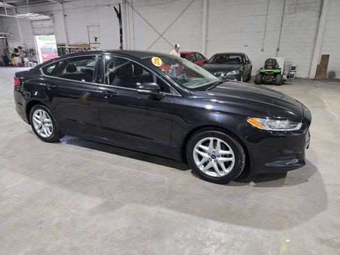 Used 2014 Ford Fusion SE FWD image 15
