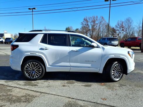 New 2026 GMC Terrain Denali image 3