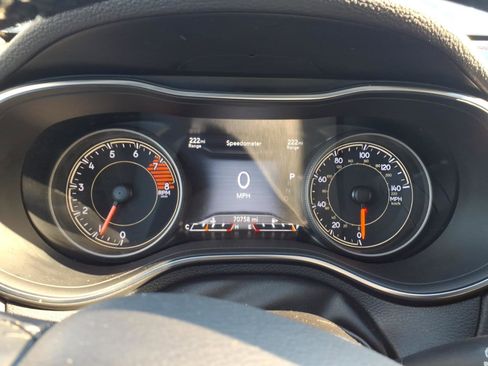 Used 2019 Jeep Cherokee Trailhawk w/ Comfort/Convenience Group image 15