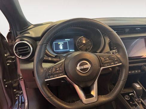 Used 2024 Nissan Kicks SR FWD image 12