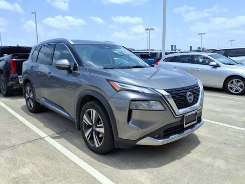 Used 2022 Nissan Rogue Platinum w/ Head-Up Display Package FWD image 1