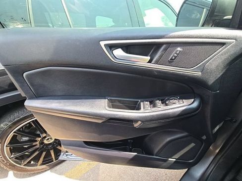 Used 2022 Ford Edge SEL w/ Convenience Package AWD/4WD image 9