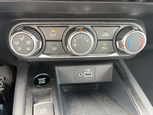 Used 2025 Nissan Kicks S AWD/4WD image 11