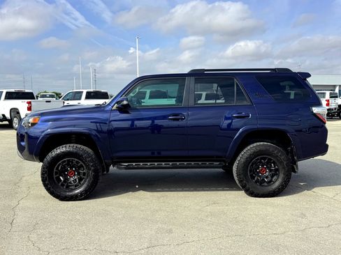 Used 2022 Toyota 4Runner TRD Off-Road Premium image 10