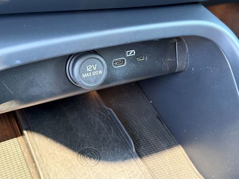 Certified 2023 Volvo C40 P8 Recharge Ultimate w/ Protection Package Premier AWD/4WD image 37