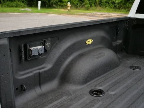 Used 2023 RAM 2500 Laramie AWD/4WD image 34