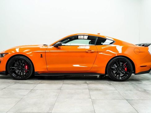 Used 2020 Ford Mustang Shelby GT500 w/ Technology Package RWD image 9
