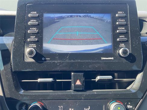 Used 2022 Toyota Camry SE image 15