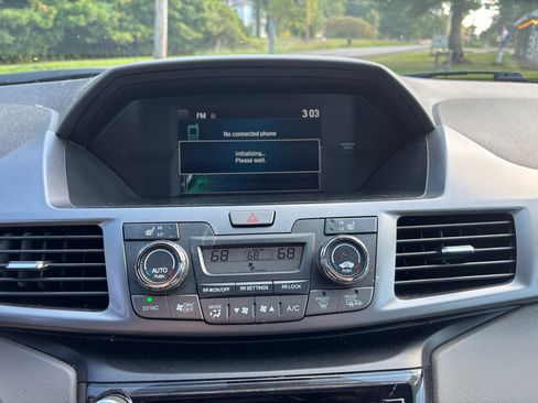 Used 2014 Honda Odyssey Touring image 23