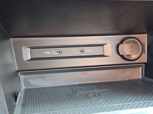 Certified 2022 Volkswagen Tiguan SE AWD/4WD image 17