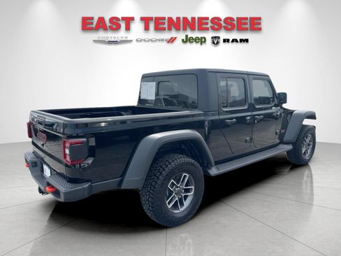 Used 2025 Jeep Gladiator Mojave w/ Convenience Group AWD/4WD image 3