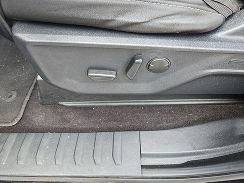 Used 2022 Ford F150 XLT w/ Equipment Group 302A High AWD/4WD image 5