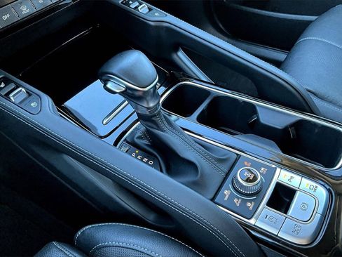 Used 2022 Kia Telluride SX w/ Nightfall Edition Package image 32