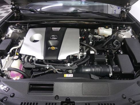 Used 2019 Lexus ES 300h w/ Accessory Package FWD image 12