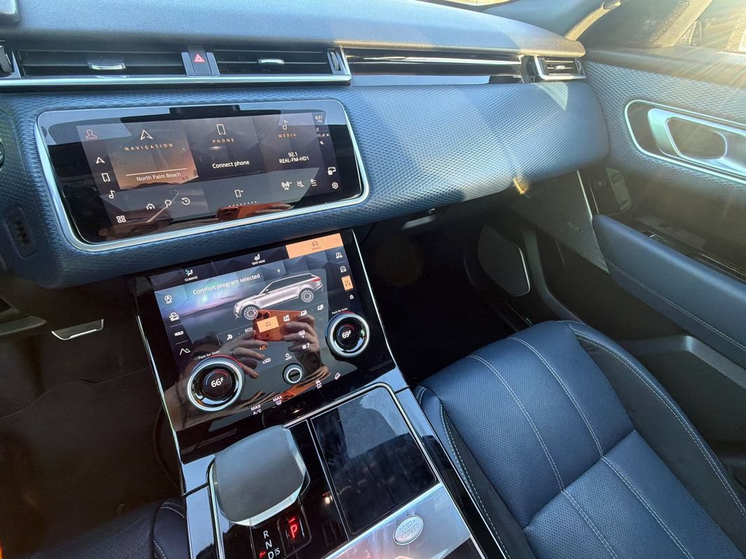 Used 2022 Land Rover Range Rover Velar R-Dynamic S AWD/4WD image 23